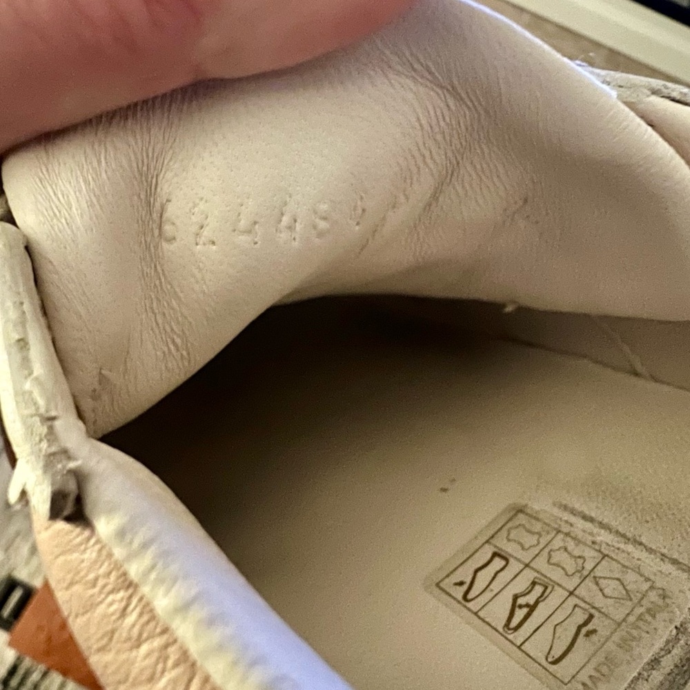 Sale!!!  Gucci Light Pink and Blue Leather Sneakers—Great condition! - Picture 5 of 10